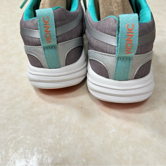 Vionic Agile Fyn Sneakers - Picture 4 of 10